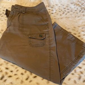 DOCKERS CAPRI PANTS